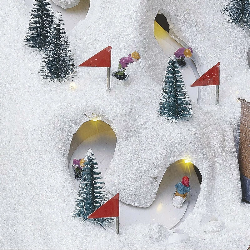 Village De Noël Animé, Lumineux Et Musical Piste De Ski Montagne 7 Village De Noël Animé, Lumineux Et Musical Piste De Ski Montagne – Image 5